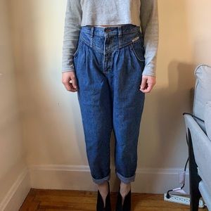 Super high waisted vintage jeans